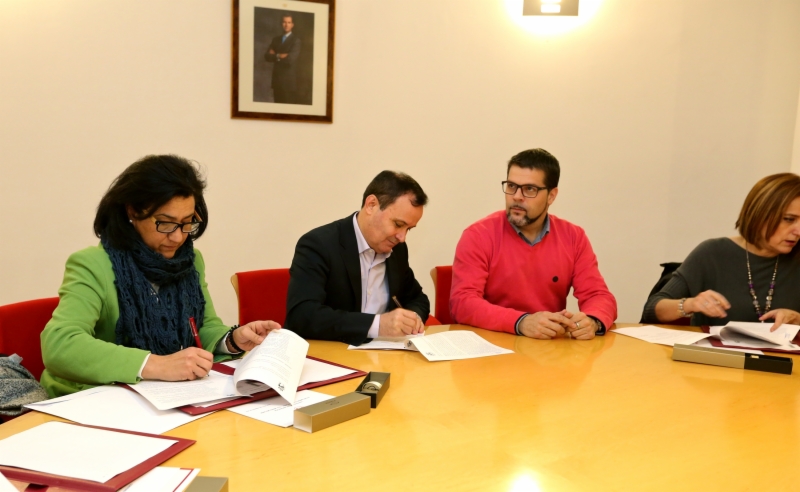 firma-convenios-ies19